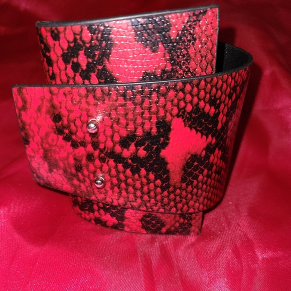 Jewelry - ***SNAKESKIN WRAP BRACELET***